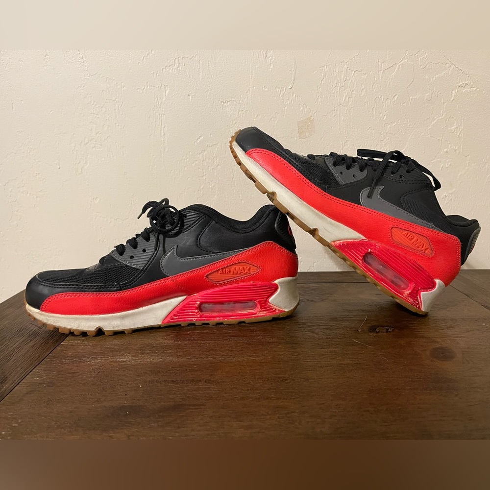 Nike Air Max - size 9